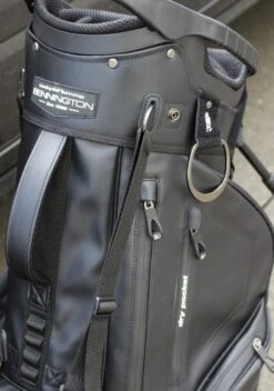 Bennington Limited WR14 Standbag 13 Bennington Limited WR14 Standbag -Golfausrüstung BE82168 Detail BEN LimitedStand DryPocketHebegriff 1280x1280