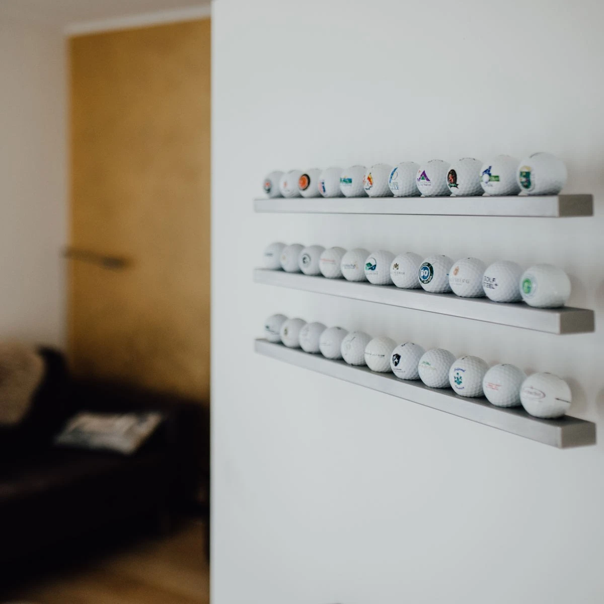 Golf + Steel Wandrack Für Golfbälle 5 Golf + Steel Wandrack Für Golfbälle – Bild 5